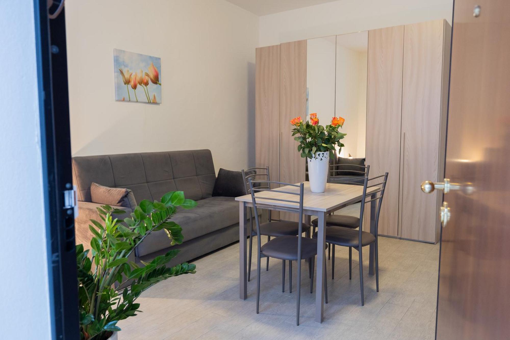 Monolocale Sguizzette Apartment Brescia Bagian luar foto