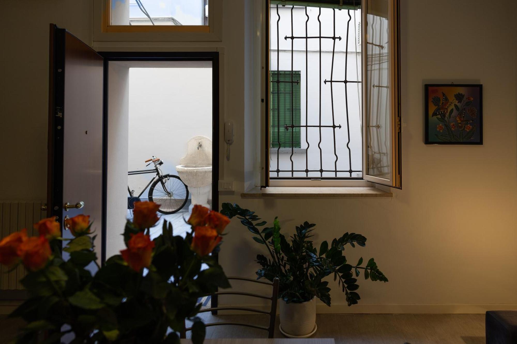 Monolocale Sguizzette Apartment Brescia Bagian luar foto