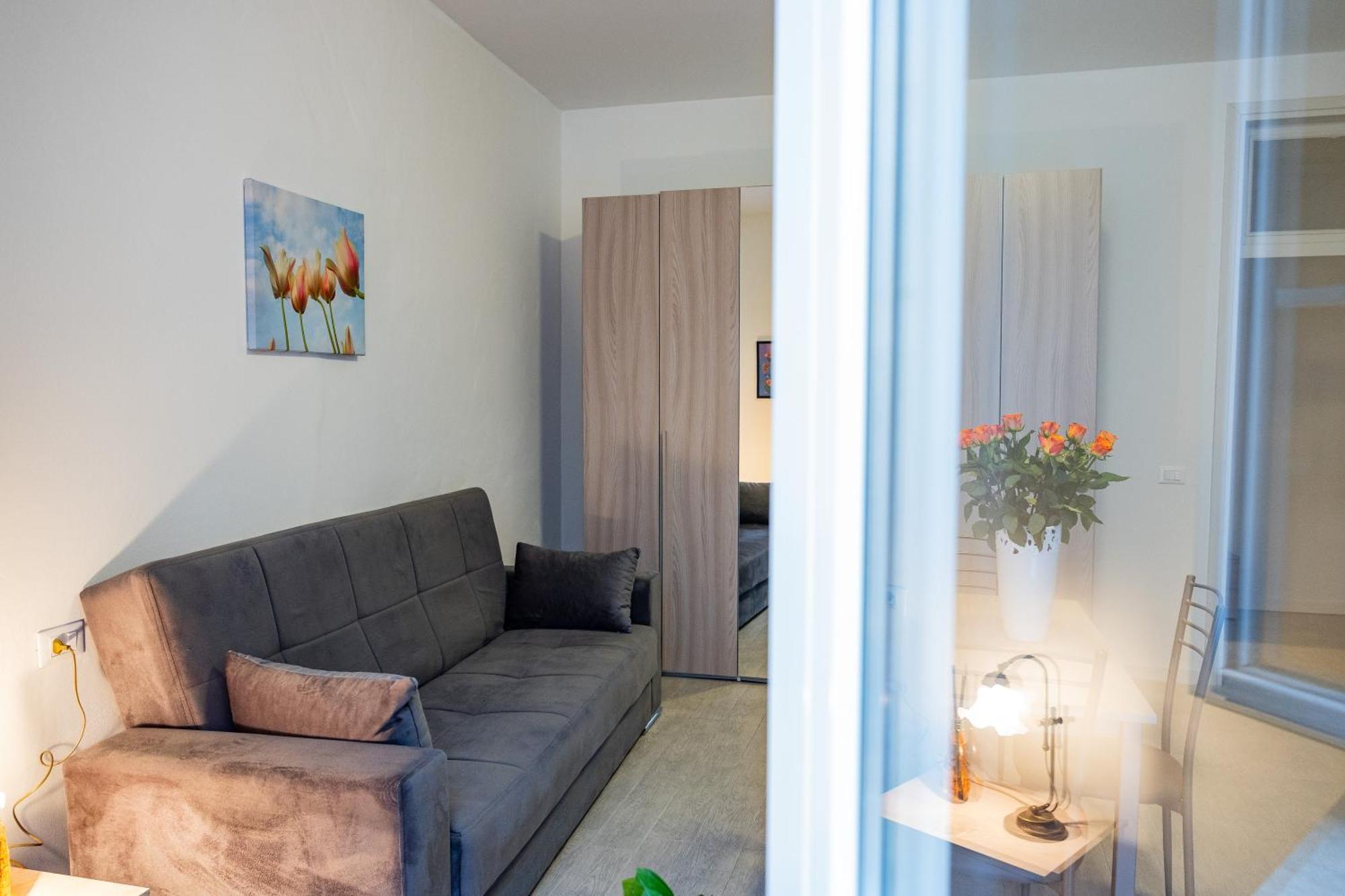 Monolocale Sguizzette Apartment Brescia Bagian luar foto