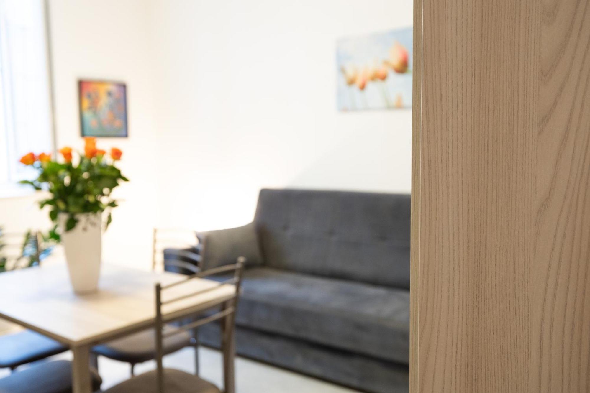 Monolocale Sguizzette Apartment Brescia Bagian luar foto